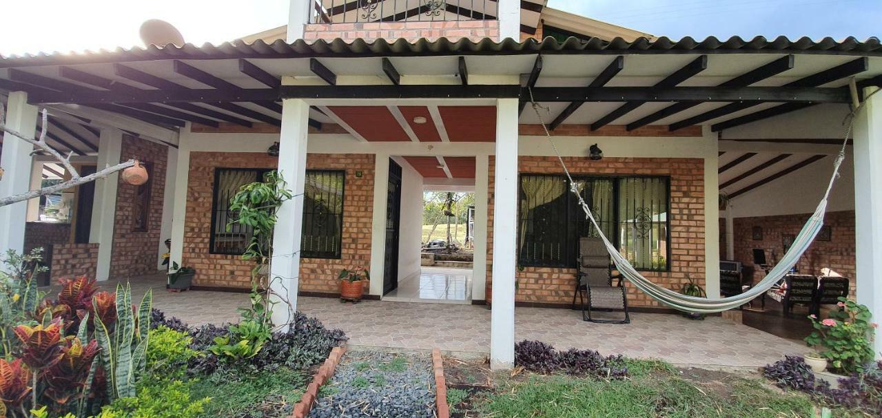 Parcela Villa Cristal ポパヤン エクステリア 写真